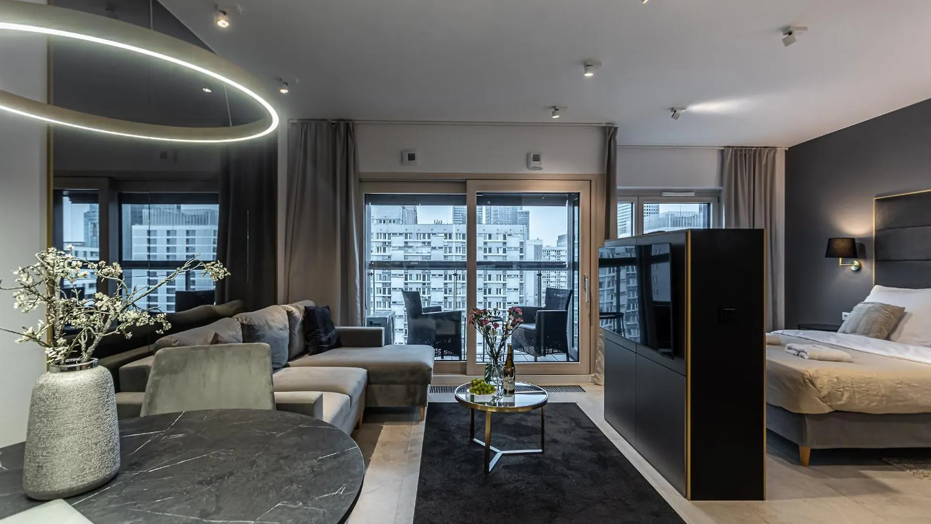 P&O Apartments Mennica Residence IX Varsavia